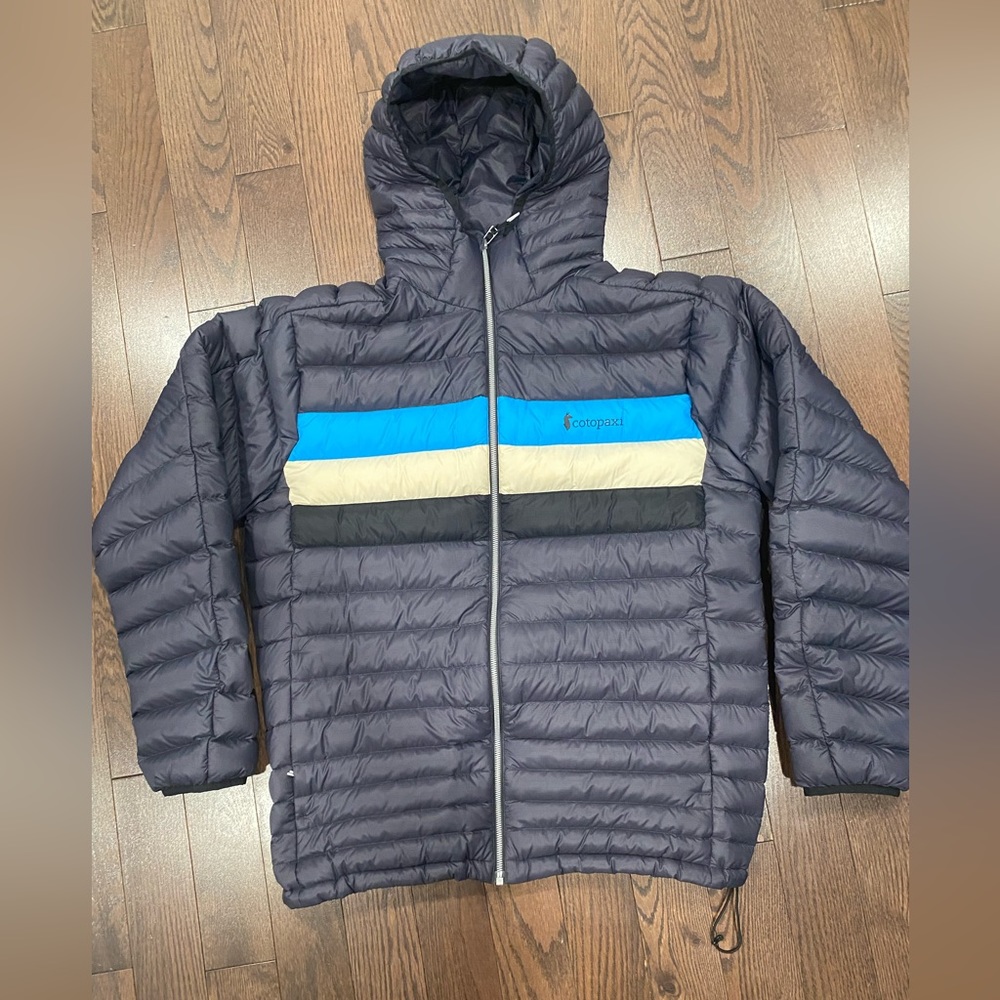 Cotopaxi - Men Hooded Down Jacket size XXL in Navy blue